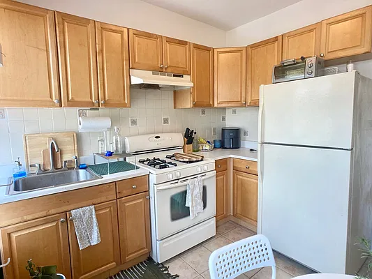 Rented by Corcoran | media 8