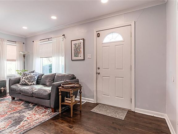 5th image of 8008 Washington St