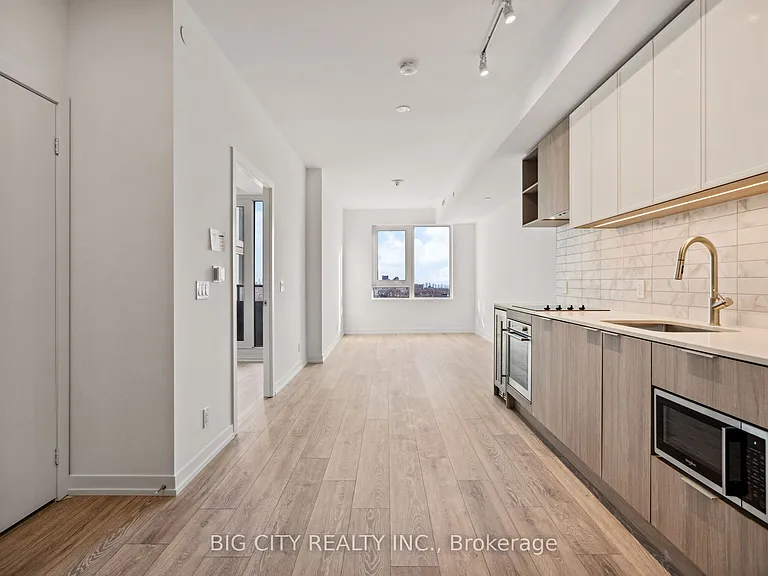 2020 Bathurst St #1202 — Photo 6