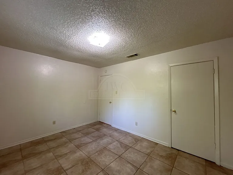 1504 Indian Trl — Photo 12