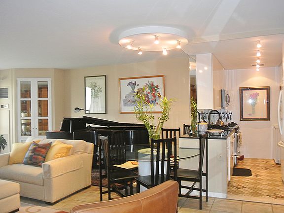 2nd image of 26910 Grand Central Pkwy APT 8T