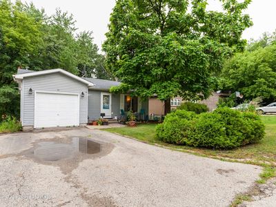 36 Woodland Ave, Fox Lake, IL, 60020