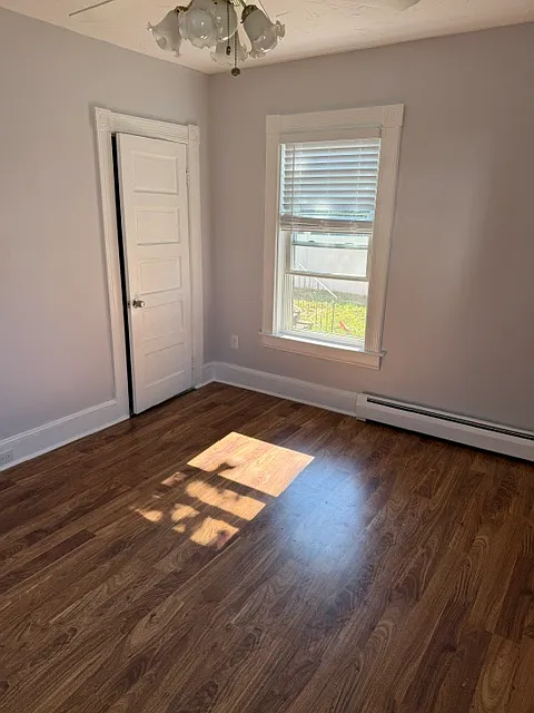 3 bed, 1417 sqft, $2,400 — Photo 4