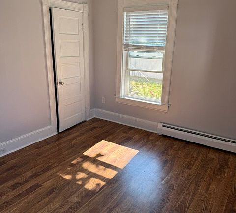 4th image of 11 Congress St #1