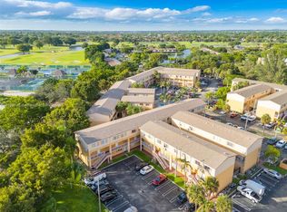 6235 SW Kendale Lakes Cir APT 140, Miami, FL 33183
