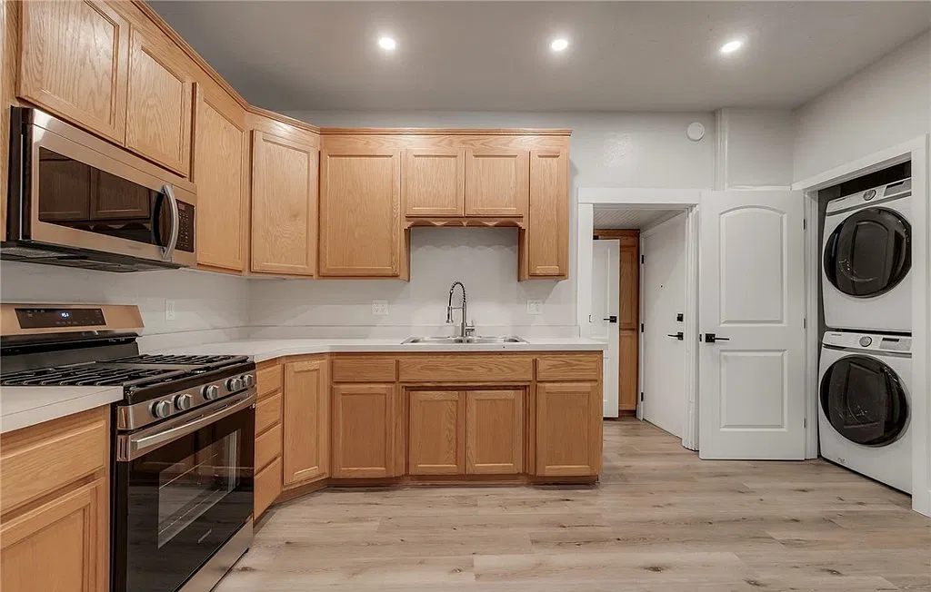 1 bed, 550 sqft, $1,285 — Photo 1