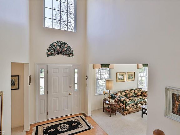 5th image of 2928 Larkspur Ln