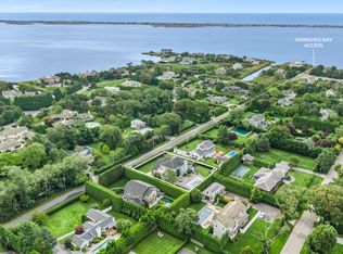43 Shore Rd, Remsenburg, NY 11960