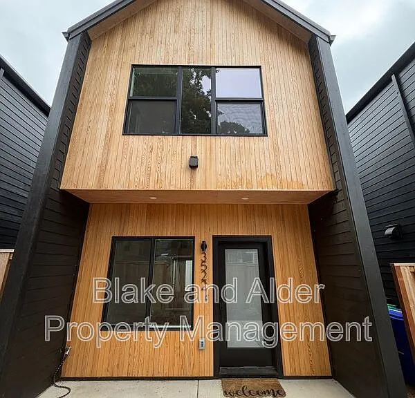 3522 NE 44th Ave — Photo 1