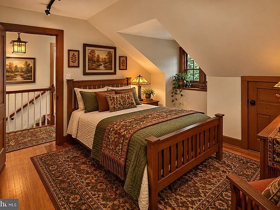 5th image of 77 Swiftwater Rd