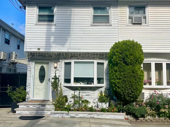 125 Lamport Blvd, Staten Island, NY 10305
