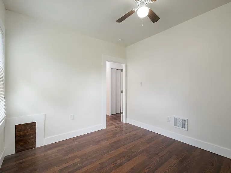 615 W Hollywood — Photo 15