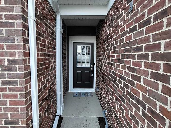 2nd image of 2227 Horseshoe Cir #2227