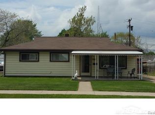 26817 S Bryan St, Roseville, MI 48066