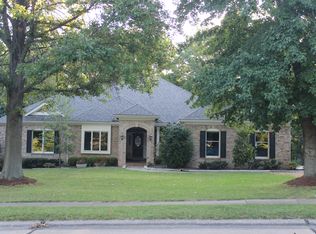 28 Delacroix Pl, Saint Charles, MO 63303