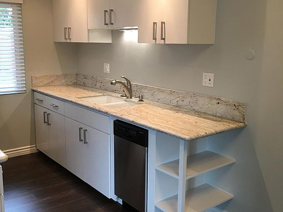 4th image of 3735 32nd St APT 4