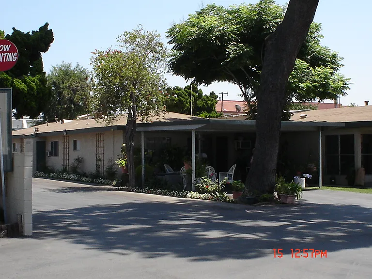 Placentia Meadows Apartments — Photo 22