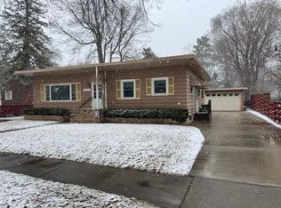 330 E 3rd St, Litchfield, MN 55355
