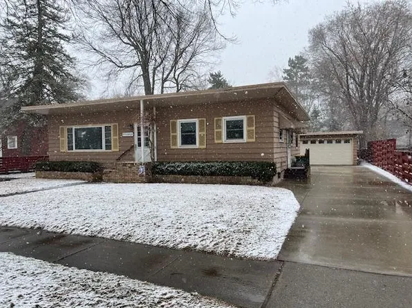 330 E 3rd St, Litchfield, MN 55355