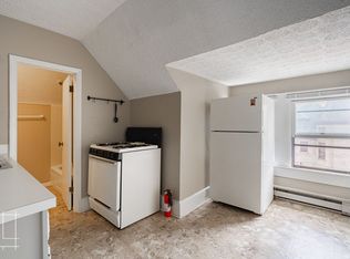 836 Neil Ave APT 3, Columbus, OH 43215