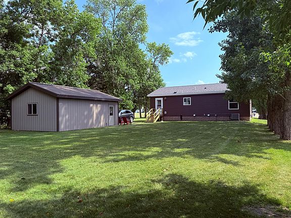 4th image of 303 1st Ave E