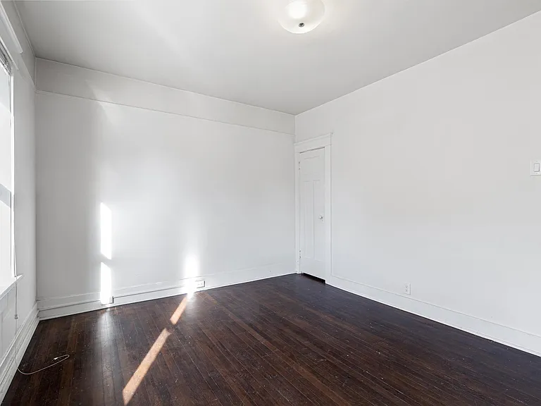 304 Bell St #21 — Photo 12