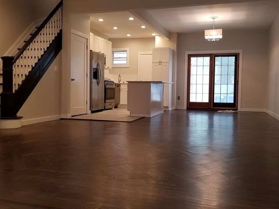 1st image of 2146 45th St