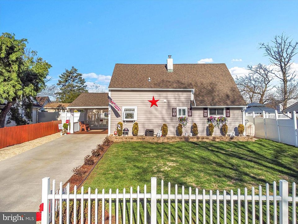 1st image of 35 Honeysuckle Ln