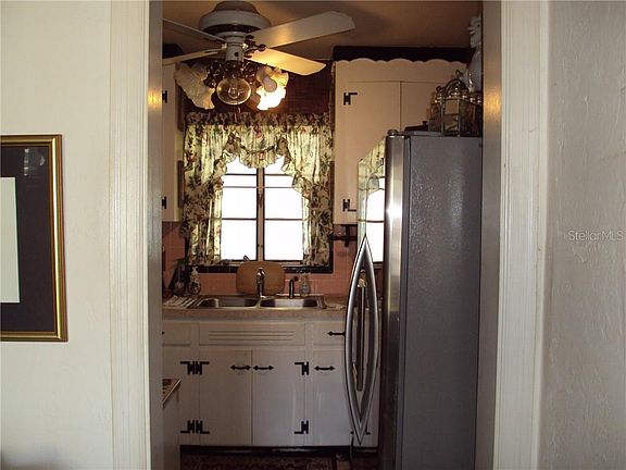 3rd image of 240 39th Ave NE