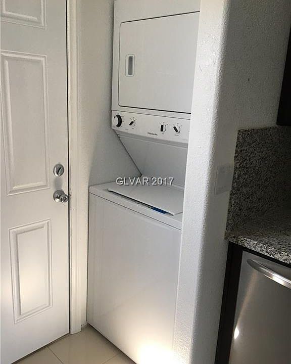 1st image of 532 S 11th St #0