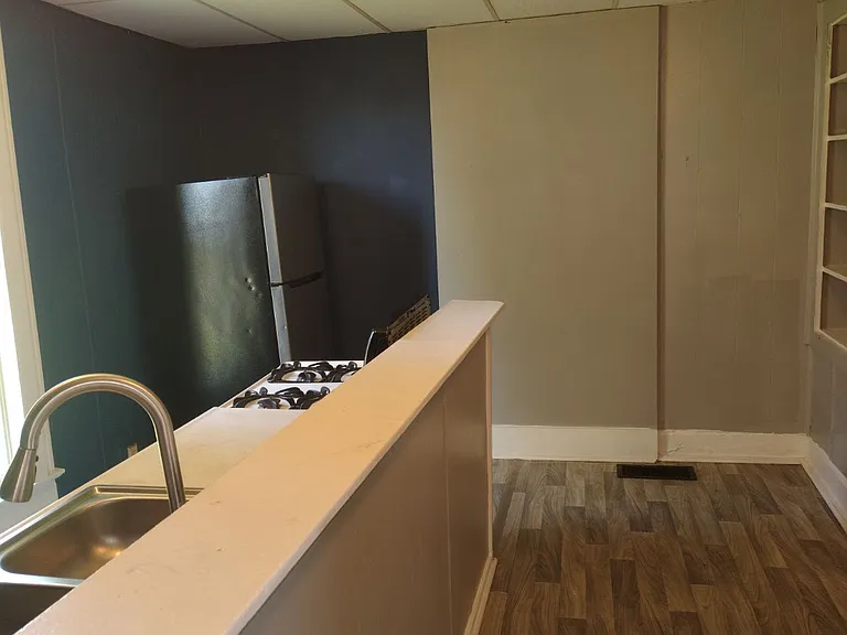 306 E North St #1 — Photo 10
