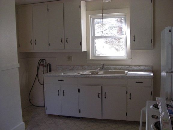 5th image of 49 Jefferson St