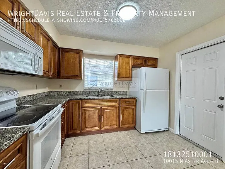 10015 N Aster Ave #B — Photo 9
