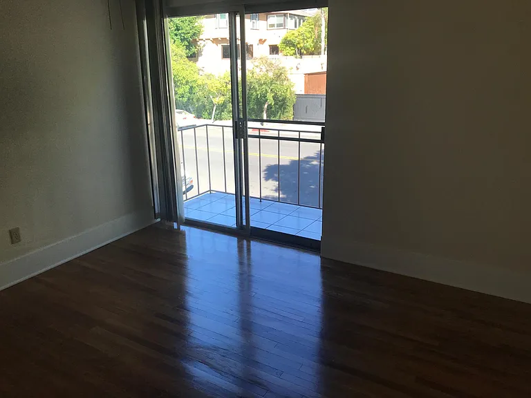 2932 1st Ave — Photo 13