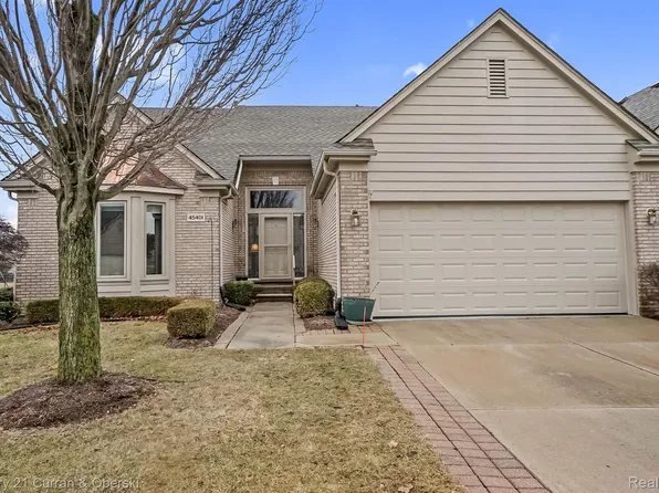 45401 Delmar Dr, Macomb, MI 48044