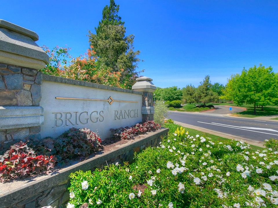 1st image of 111 Manseau Dr