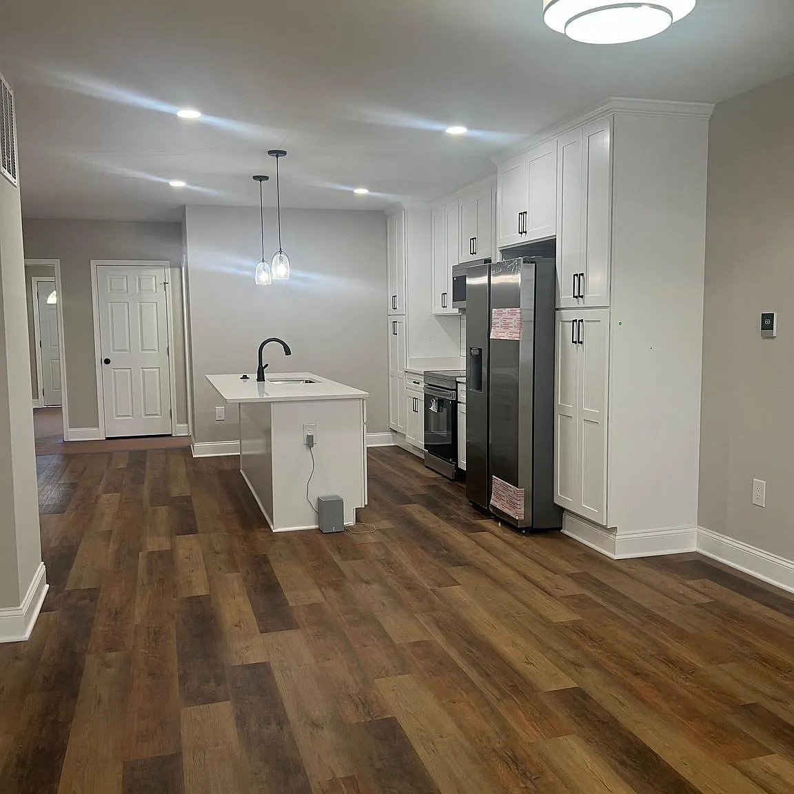 4 bed, $2,200 — Photo 3