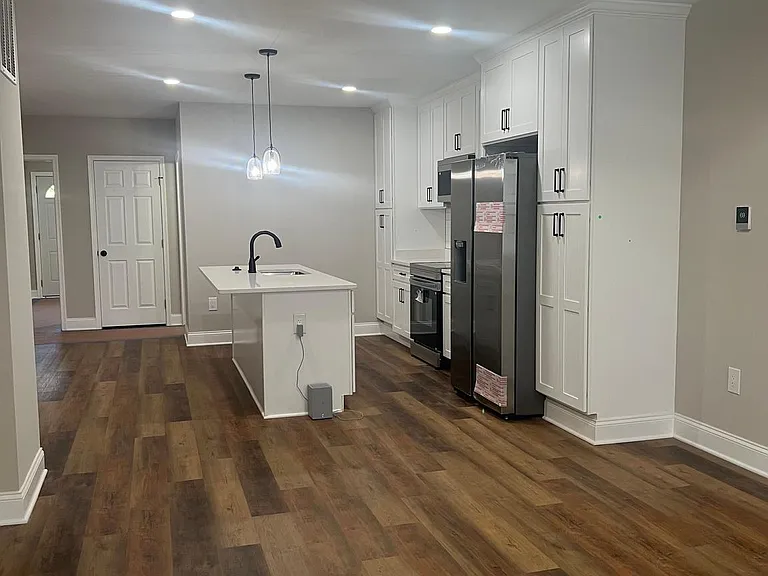 615 N Calhoun St #1 — Photo 3
