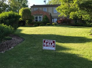 30992 Hitching Post Ct, Farmington Hills, MI 48331