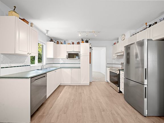 3rd image of 7330 122nd St #27