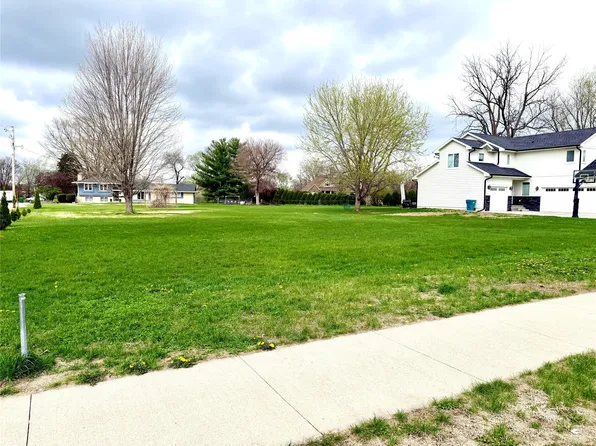 5768 NW 54th Ct, Johnston, IA 50131