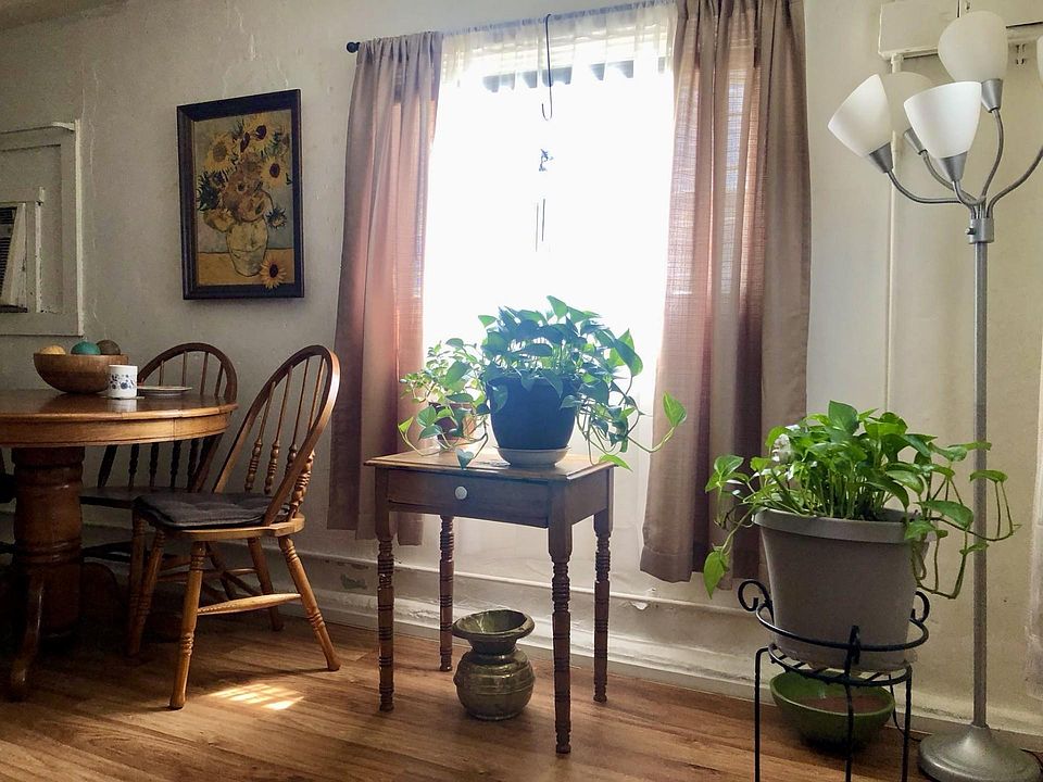 Dining room area.