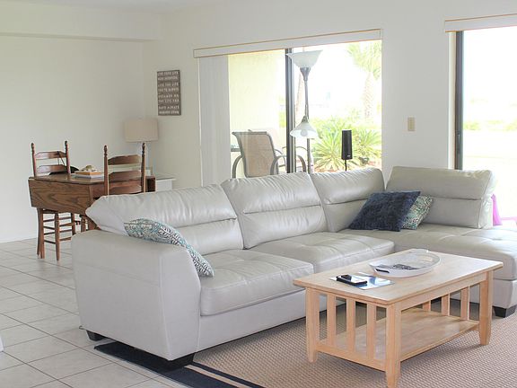 3rd image of 4570 Ocean Beach Blvd APT 34