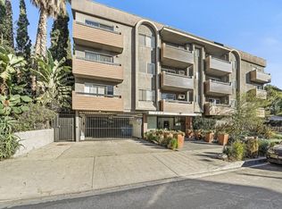 Hollywood Sycamore, Los Angeles, CA 90028
