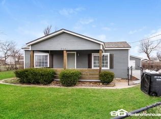 2821 Poplar Dr, Moore, OK 73160