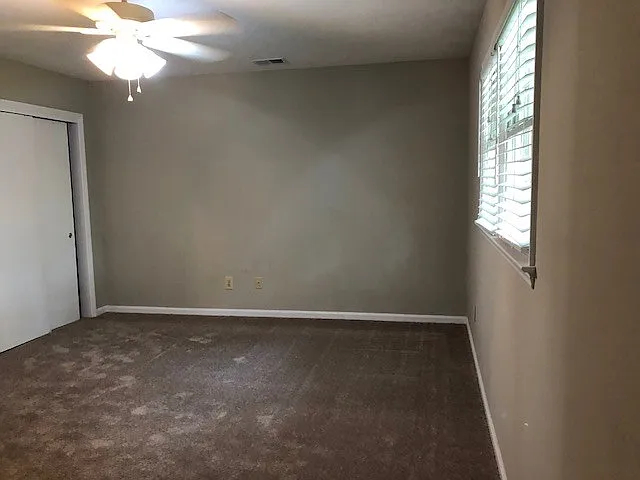 1915 Coventry Dr — Photo 13