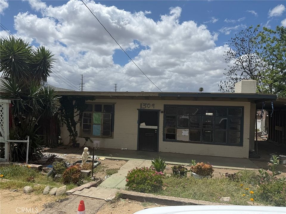 1st image of 1309 Tourmaline Ave