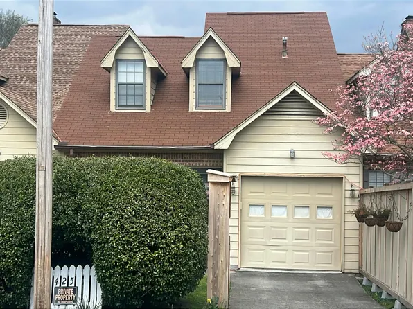 425 Bayberry Ter, Maryville, TN 37803