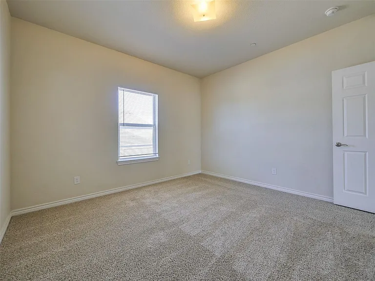 5409 Dolores Pl — Photo 29