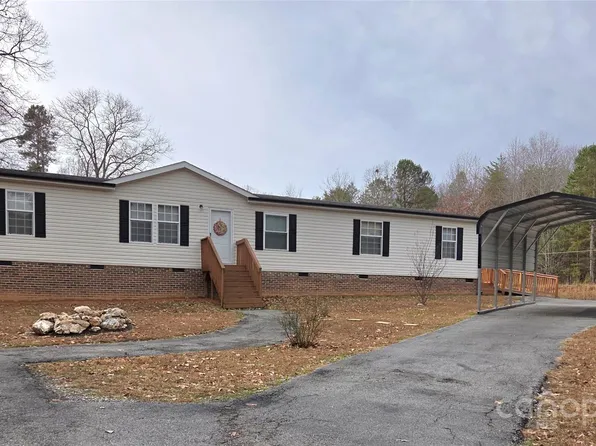 1168 Love Valley Rd, Clover, SC 29710
